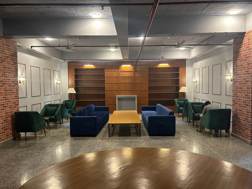 Living room, Seating area