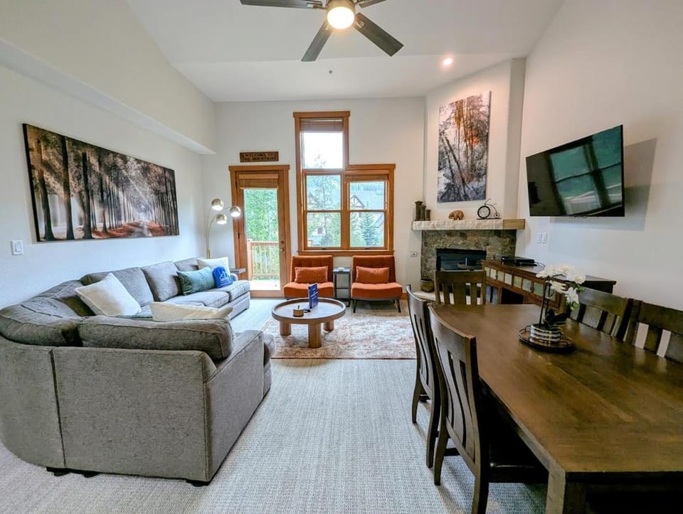Red Hawk Townhomes 2337 by SummitCove Lodging in Colorado House in Keystone