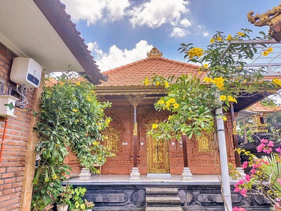 Pondok Selip Guesthouse Bed and Breakfast in Kerambitan