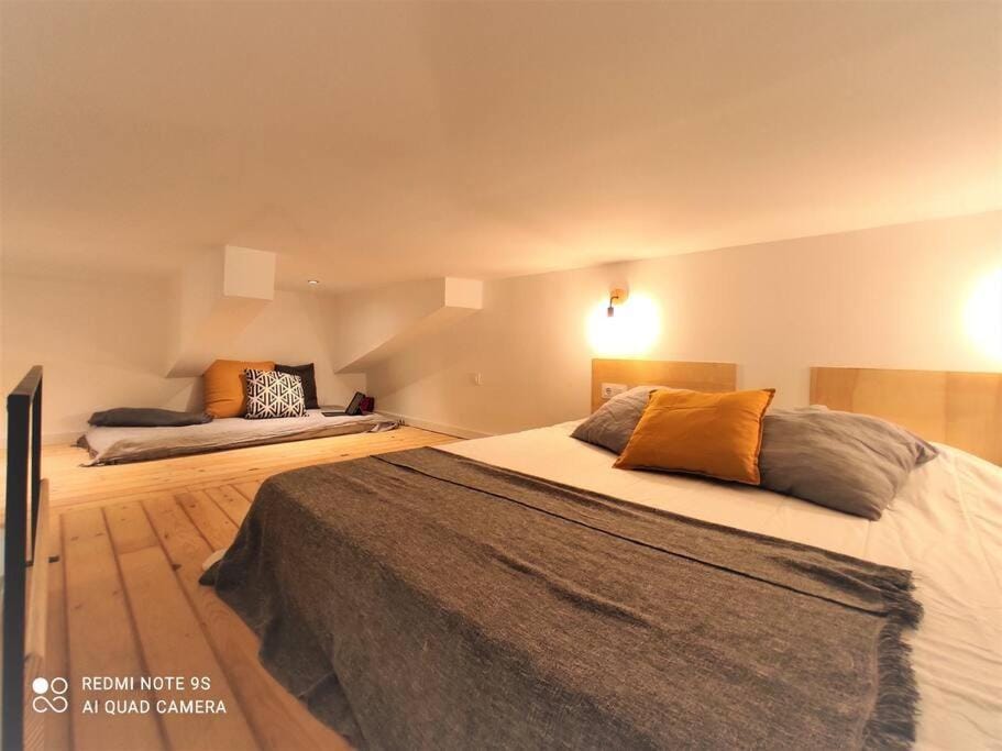 Bed, Bedroom