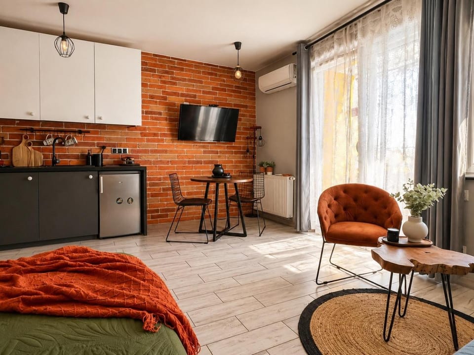Roztocka studio, free parking, 1 tram to the city & PGE National Stadion, AC by Cosmo Spirit Apartment in Warsaw