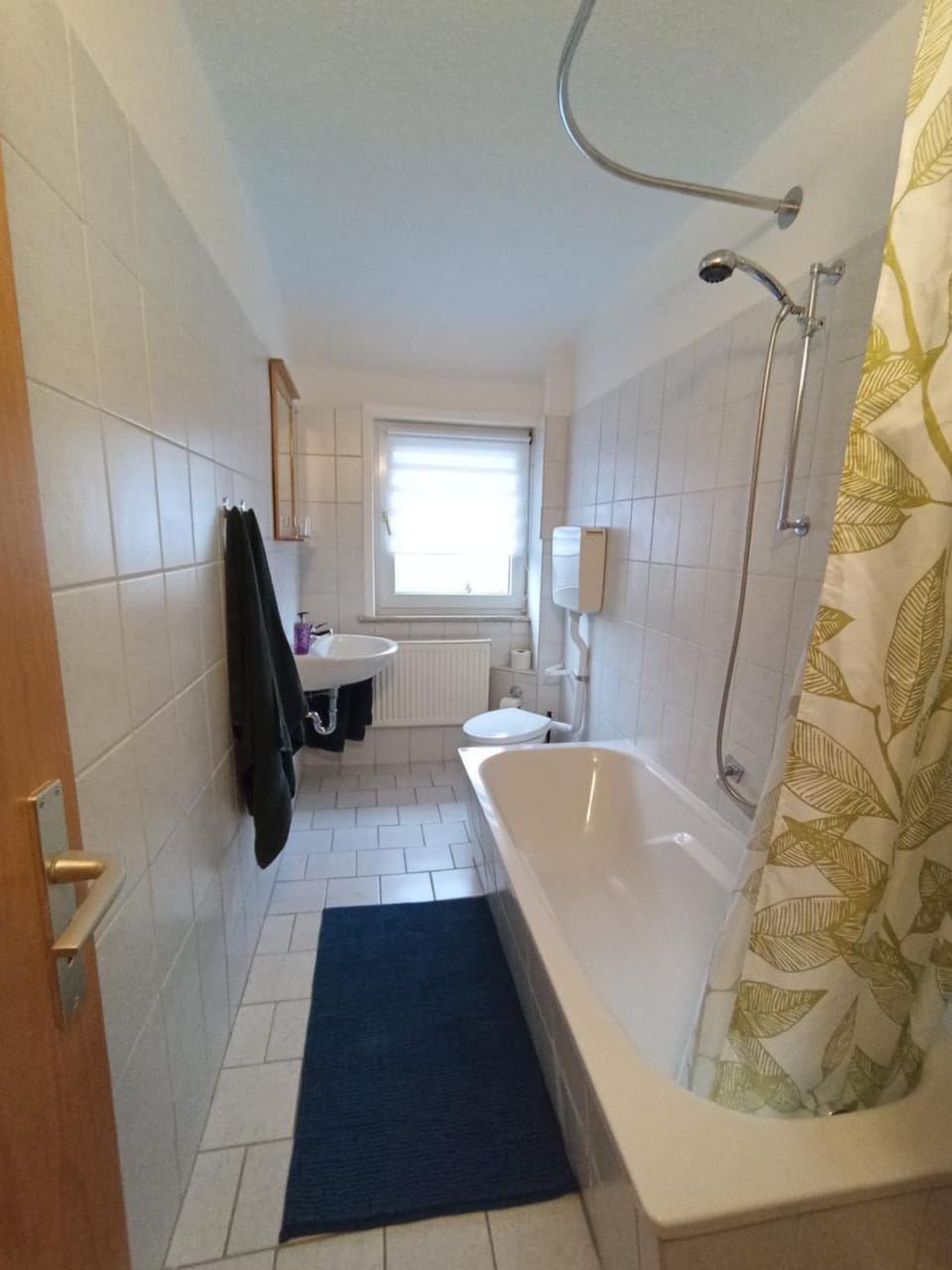 Shower, Bathroom, Bath, towels