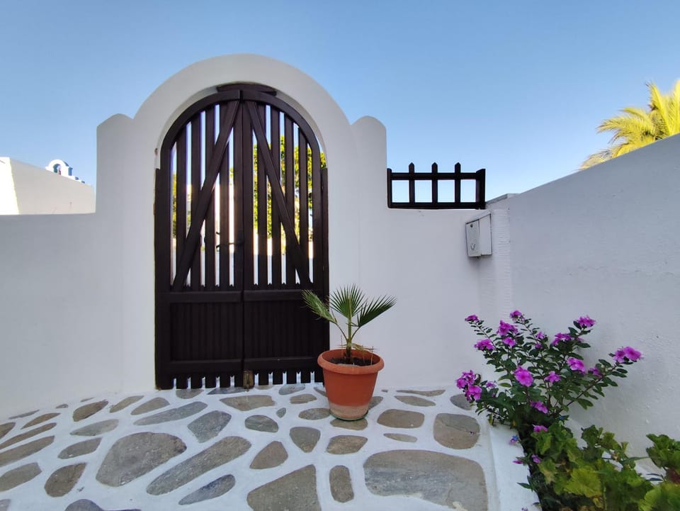 Renovated apartment in the heart of Paroikia. Apartment in Paros
