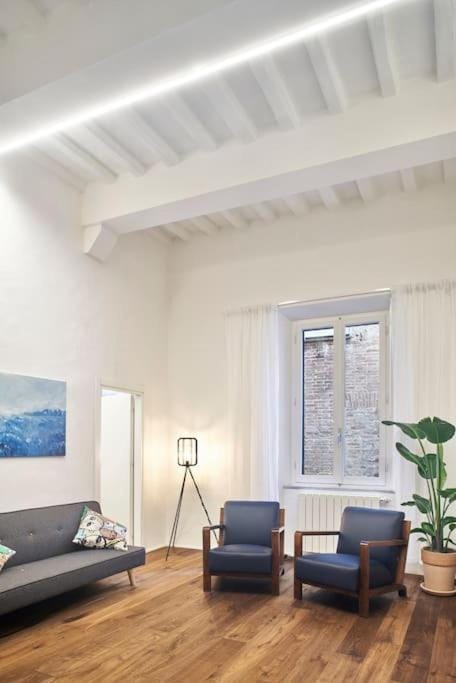 Casa Sofia [2 min Duomo - Piazza del Campo] Apartment in Siena