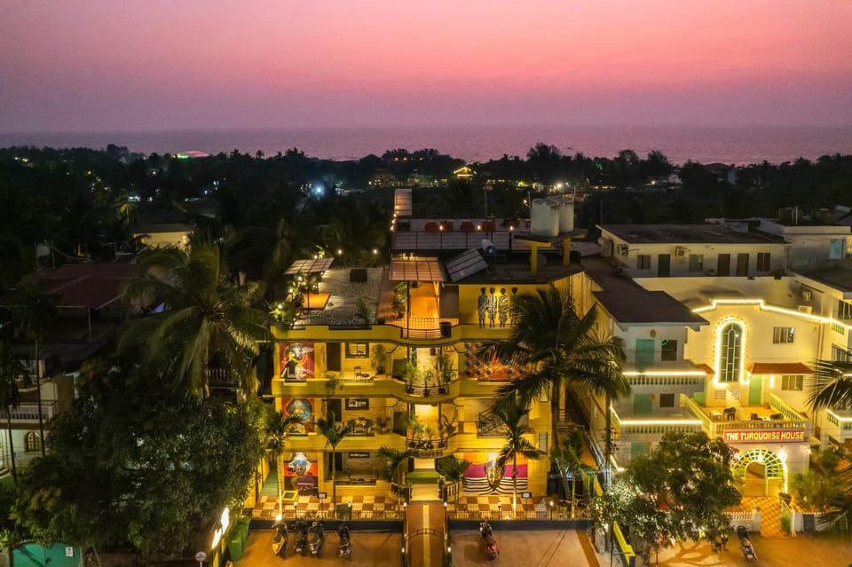 Property building, Bird's eye view, Street view, Sunset