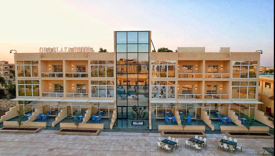 Property building, Day, View (from property/room), Balcony/Terrace, Pool view, Swimming pool, sunbed