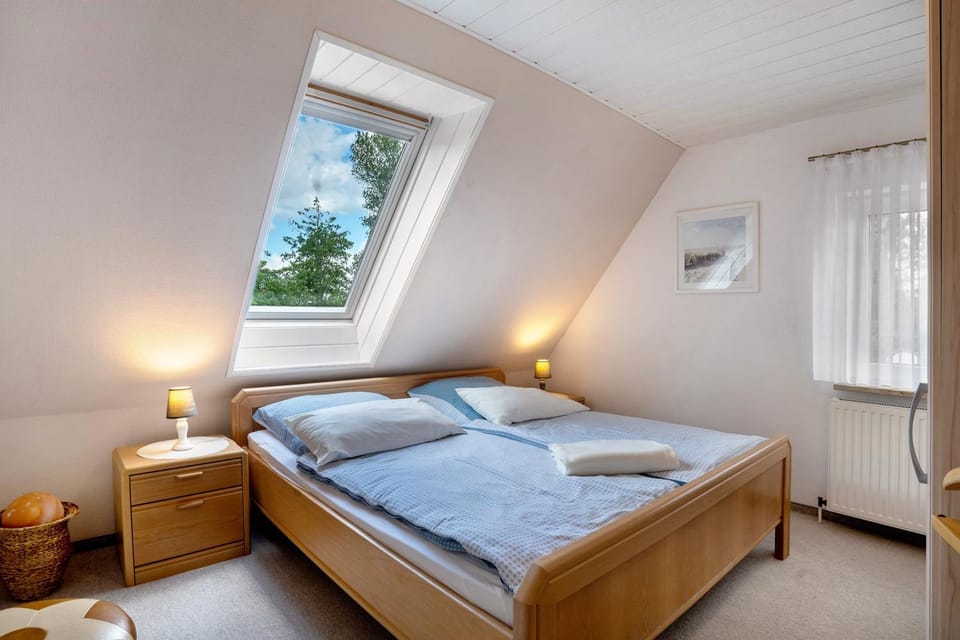 Property building, Living room, Bedroom