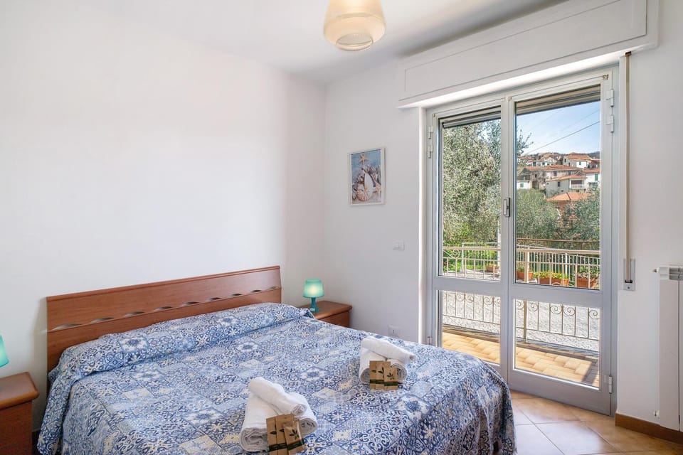 Property building, Living room, Bedroom