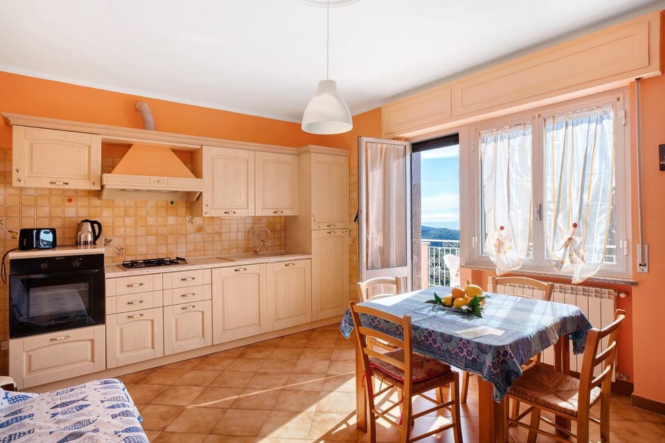 Property building, Kitchen or kitchenette, Living room