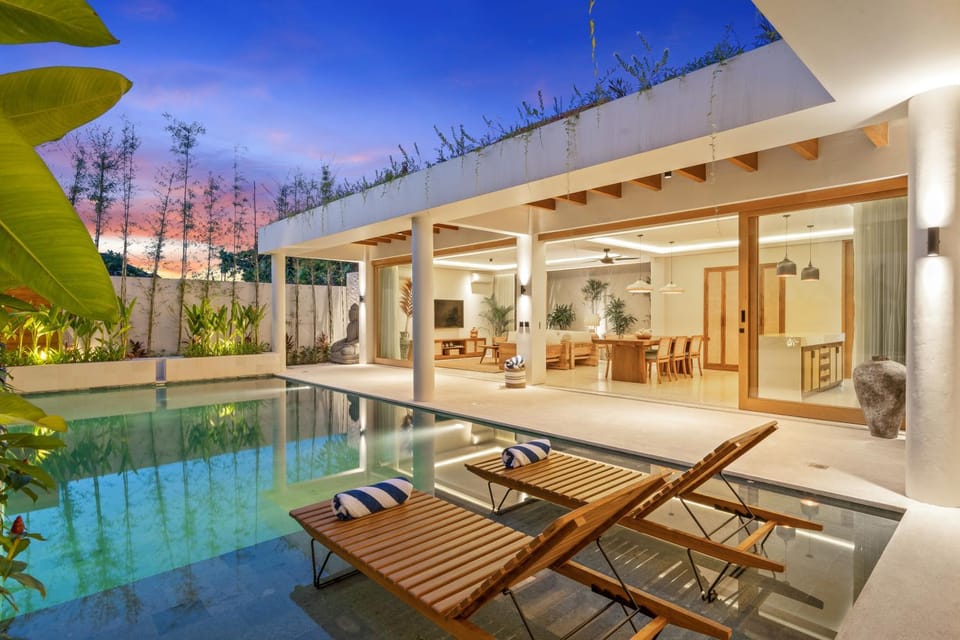 Property building, Swimming pool