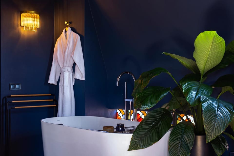 Bathroom, Bath
