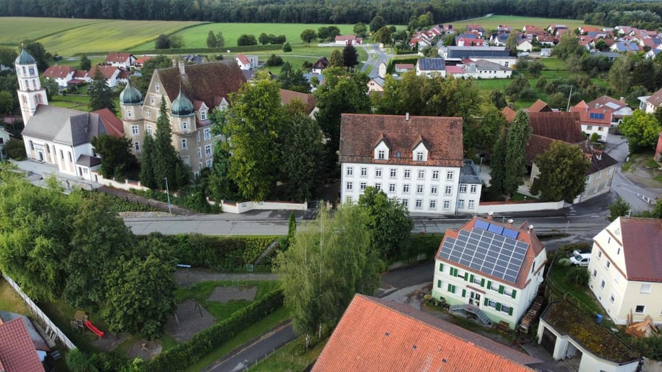 Property building, Bird's eye view, Location