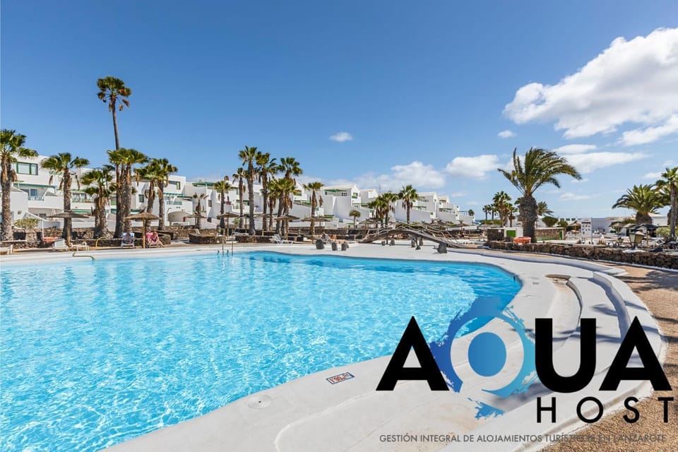Sea View Villa, Pool & 2 min to Beach Villa in Costa Teguise