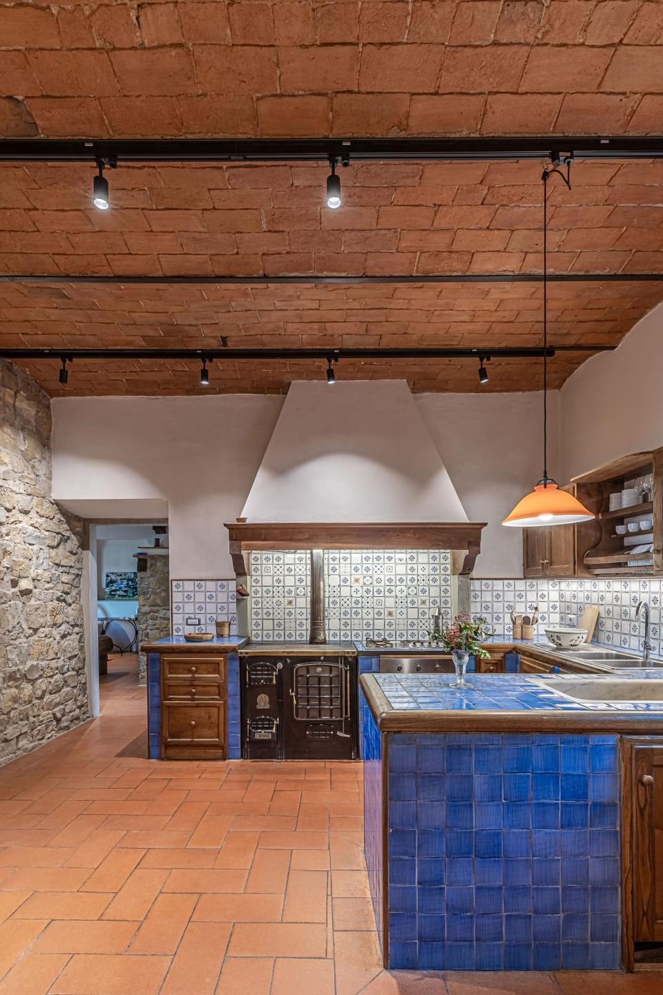 Kitchen or kitchenette, pet friendly, stove