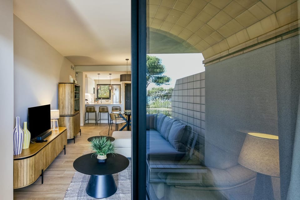 Property building, Living room