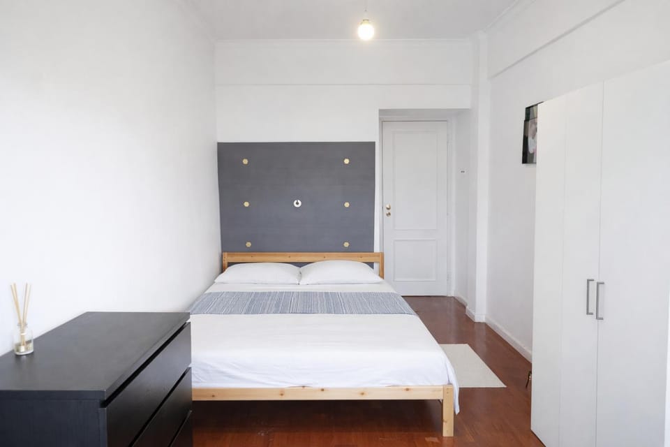 Colombo Mall Room Vacation rental in Lisbon