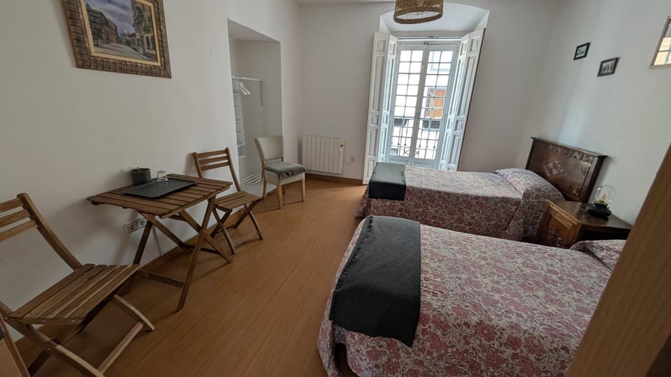 Alojamiento Oviedo 1 Bed and Breakfast in Oviedo