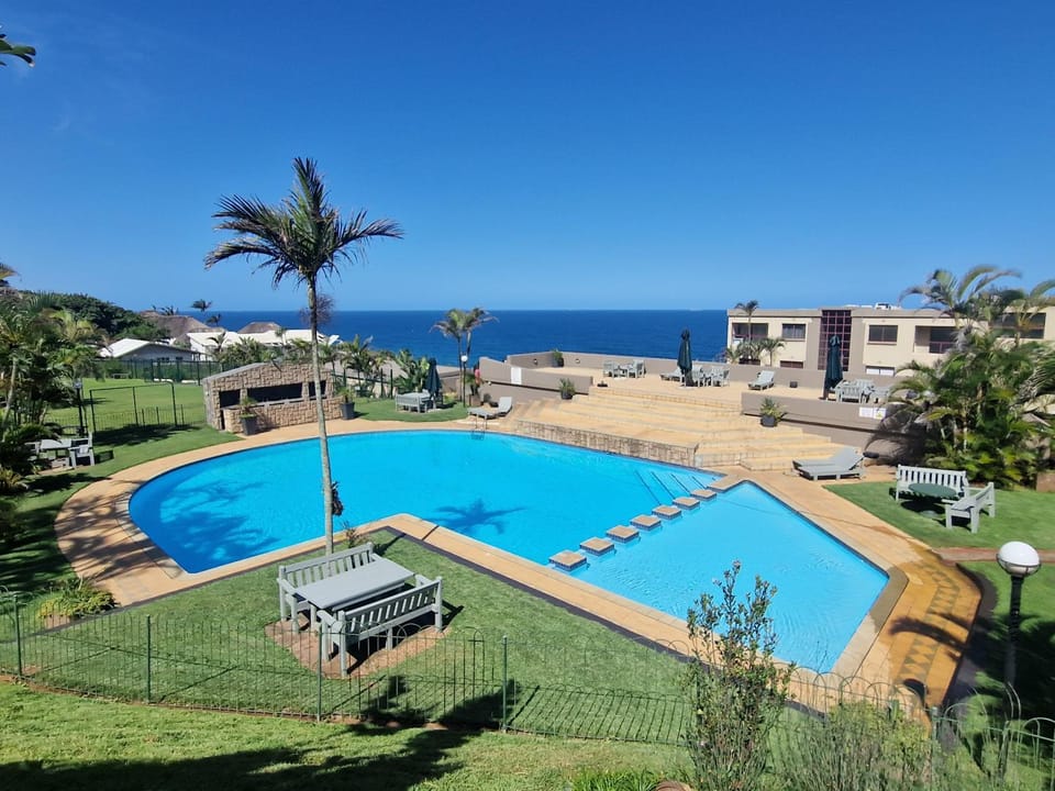 Natural landscape, Swimming pool, Swimming pool, sunbed