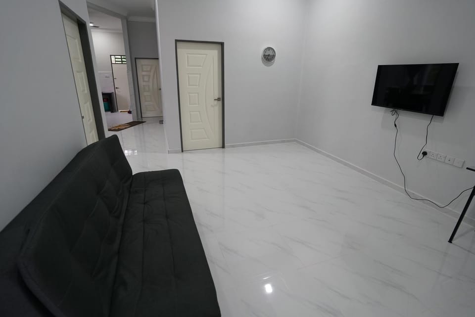 Communal lounge/ TV room, TV and multimedia