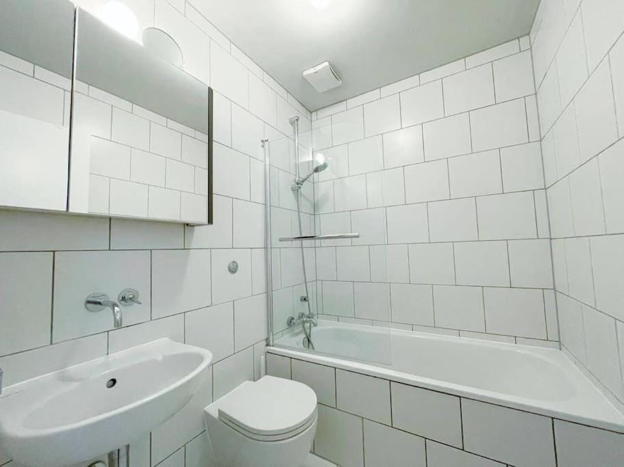 Stylish 3 Bed House, Shoreditch House in London Borough of Hackney