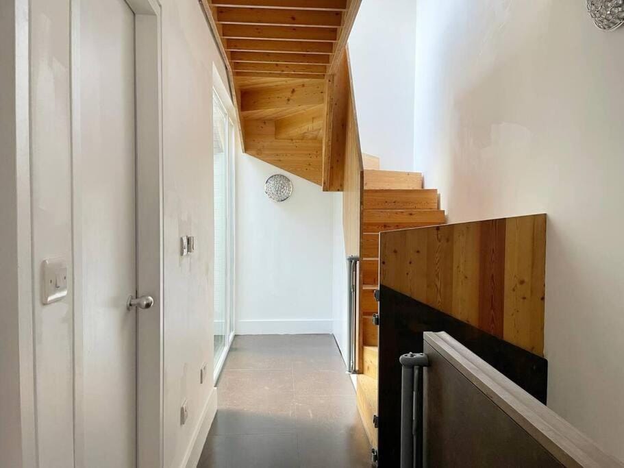 Stylish 3 Bed House, Shoreditch House in London Borough of Hackney