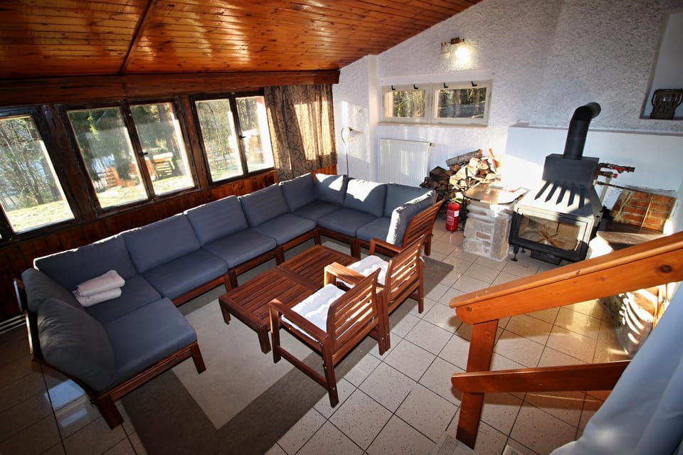 Communal lounge/ TV room, Garden view, flat iron