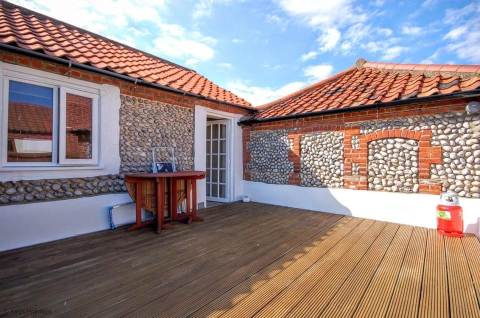 Property building, Balcony/Terrace