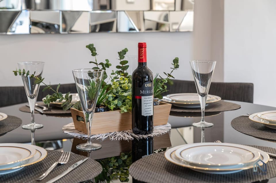 Food and drinks, Dining area
