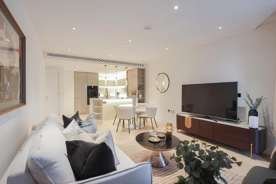 Fabulous Westfield 2 bed Apartment in London