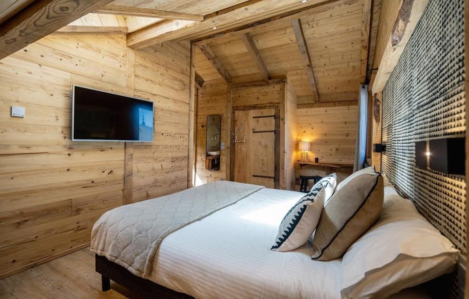 Chalet Le Petit Bes by Leavetown Vacations Chalet in Les Deux Alpes