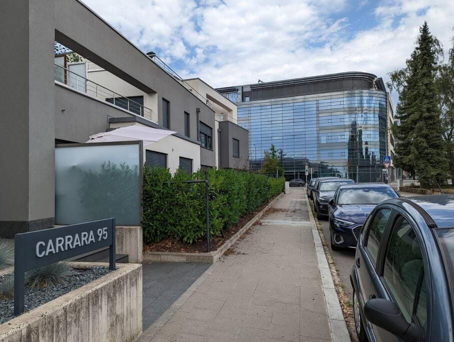 1 Bedroom Apartment with Garage & Outdoor Area in Kirchberg Apartment in Luxembourg