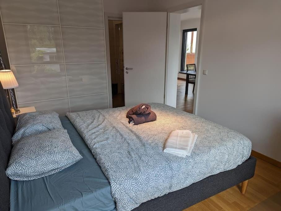 1 Bedroom Apartment with Garage & Outdoor Area in Kirchberg Apartment in Luxembourg