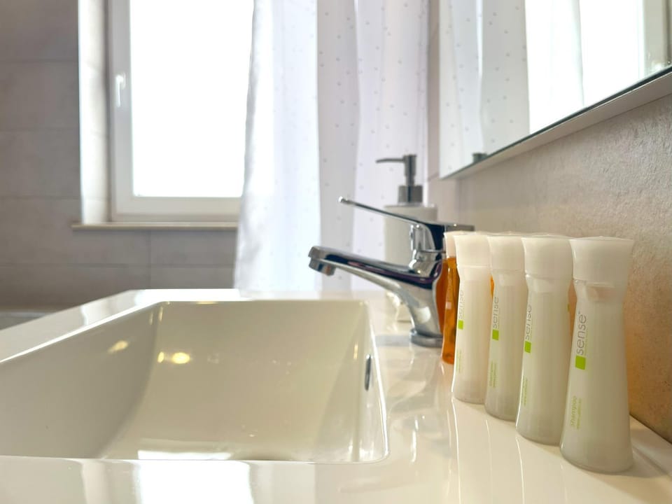 Bathroom, Bath, heating, towels