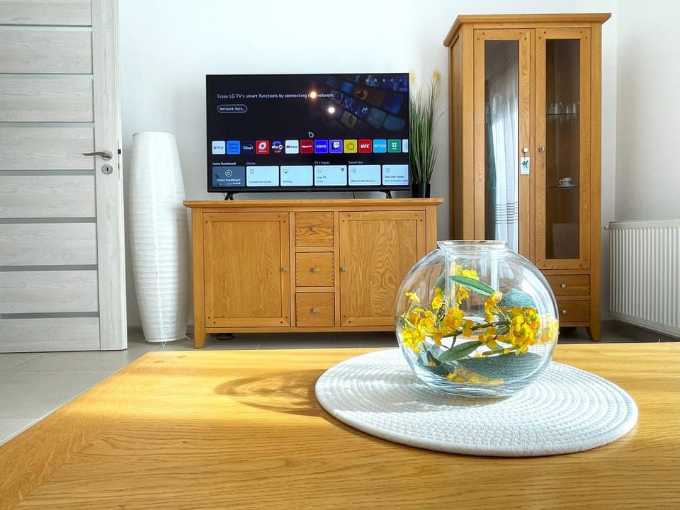 TV and multimedia, Living room, Guests, heating, internet, storage