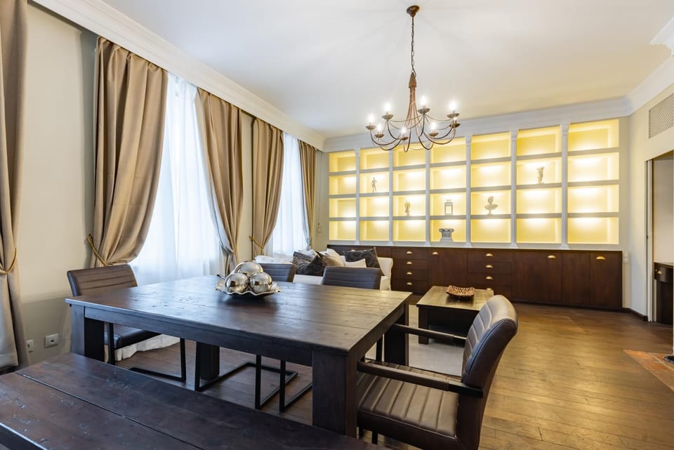 Living room, Dining area