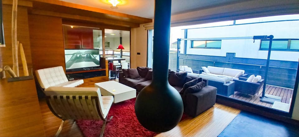 TV and multimedia, Living room, fireplace