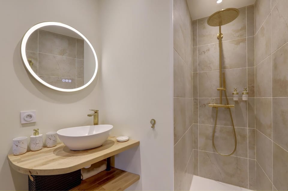 Shower, Bathroom