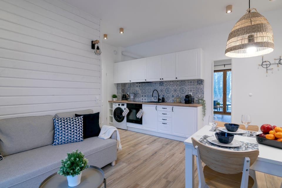 Kitchen or kitchenette, Seating area