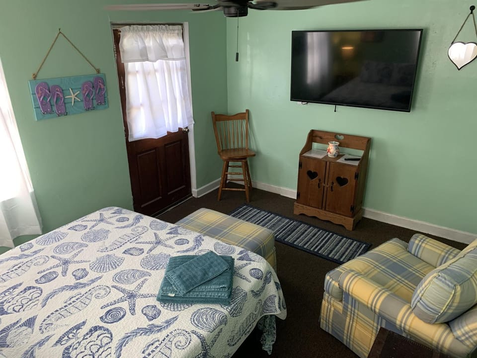 Beach Side Studio #1 apts Apartment in Norfolk