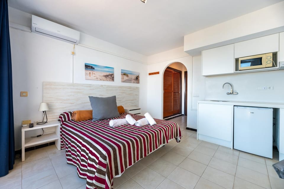 Living room, Bedroom