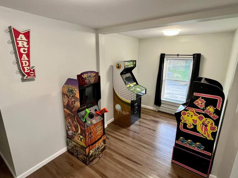 2 Bed Berkshire Getaway at Stephentown Hotel Apartment in Hancock