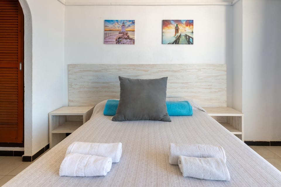 Living room, Bedroom