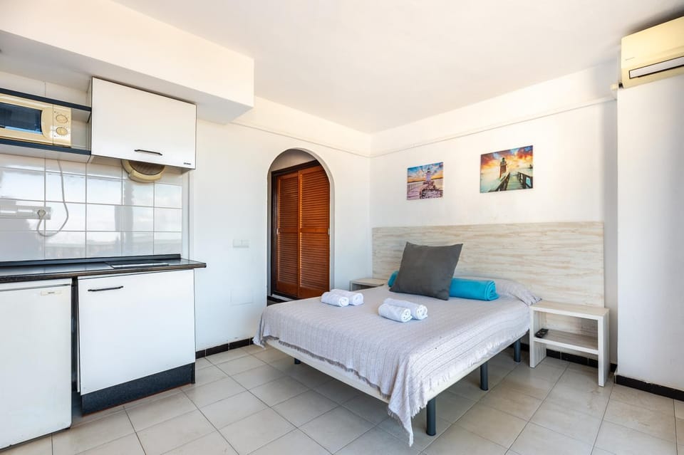 Property building, Living room, Bedroom