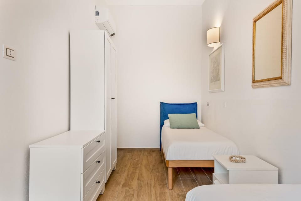 GOLDEN LUXE - 3 suites in the sea luxe apartment Apartment in Viareggio