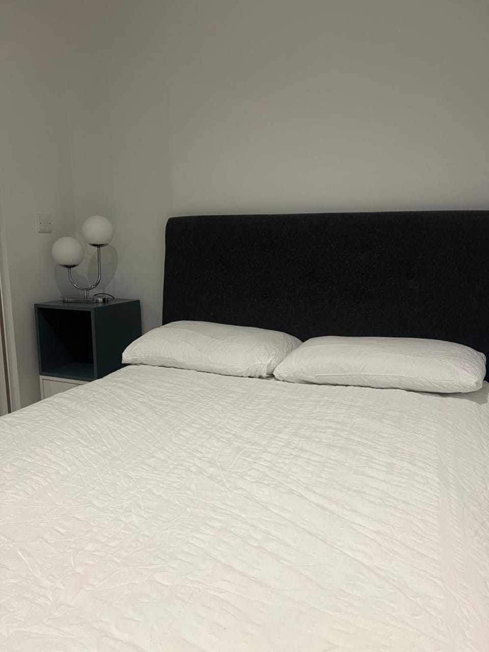 London Luxury Heathrow AIRPORTApartments Terminal at 12345 PARKING ON SITE Apartment in London Borough of Hillingdon