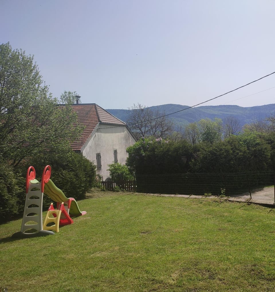 Spring, Natural landscape, Garden, Balcony/Terrace, Mountain view