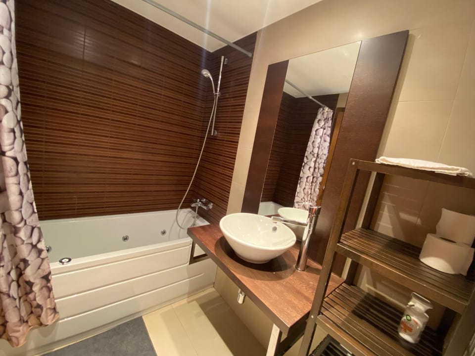Bathroom, Bath