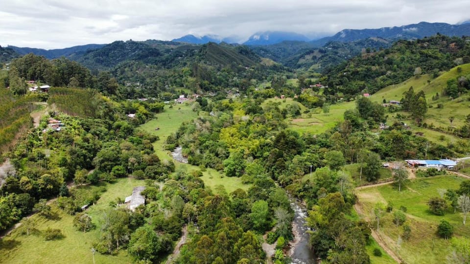 chez yannick Hospadaje Los Amigos Bed and Breakfast in Quindio, Colombia