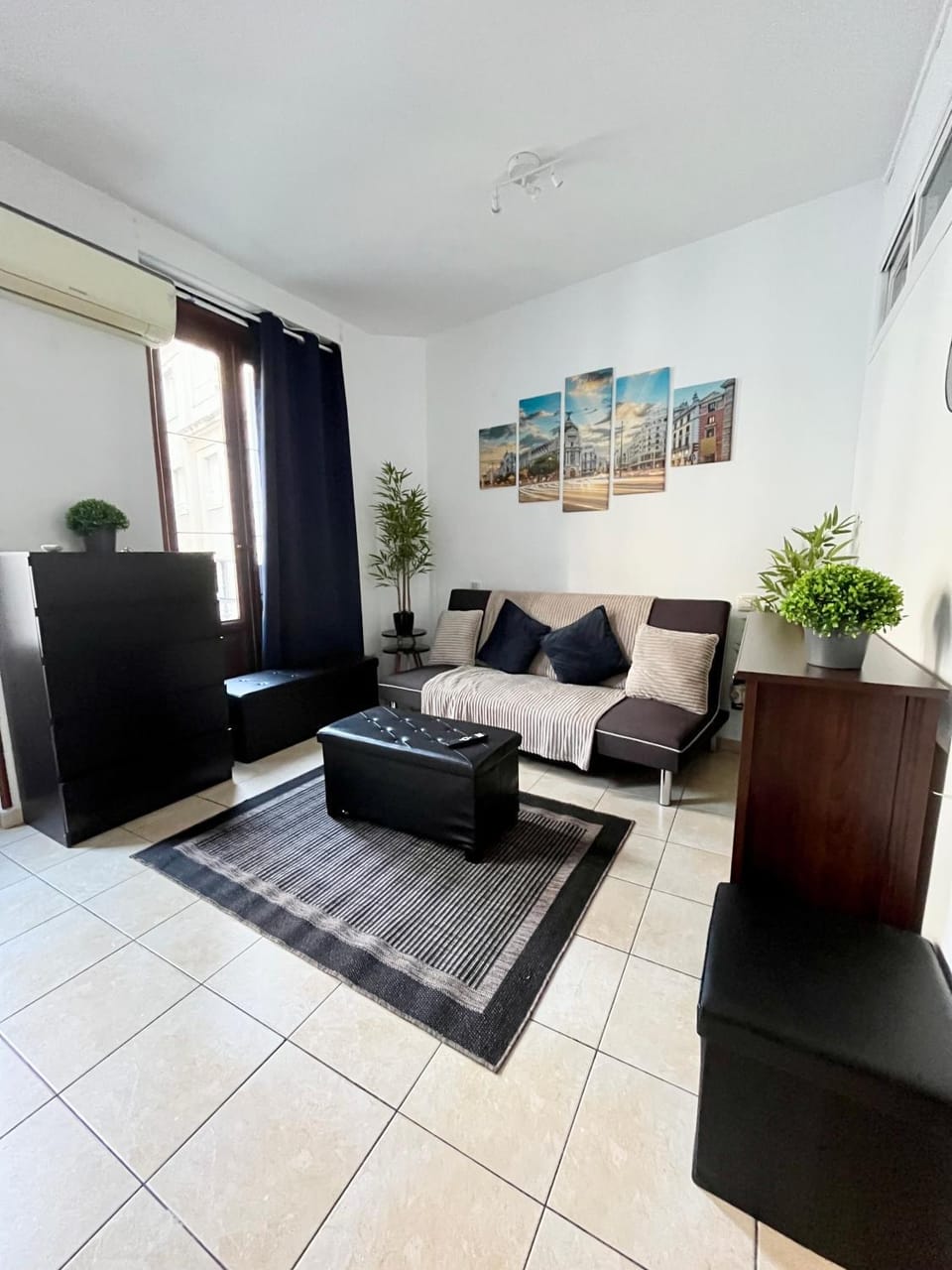 Madrid Charm 2BD private flat - CITY CENTER Apartment in Centro