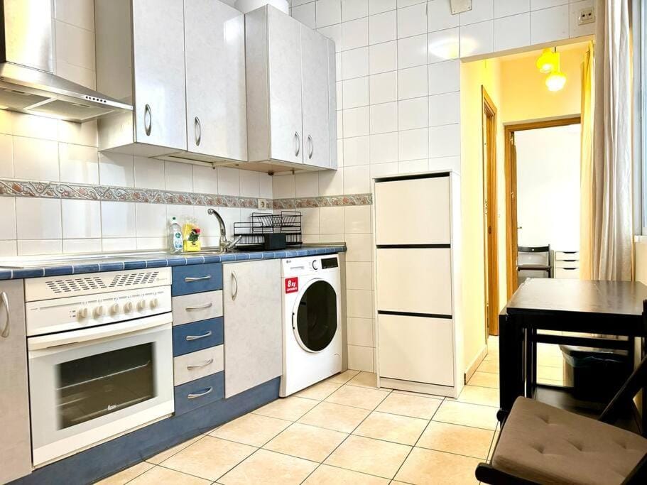 Madrid Charm 2BD private flat - CITY CENTER Apartment in Centro